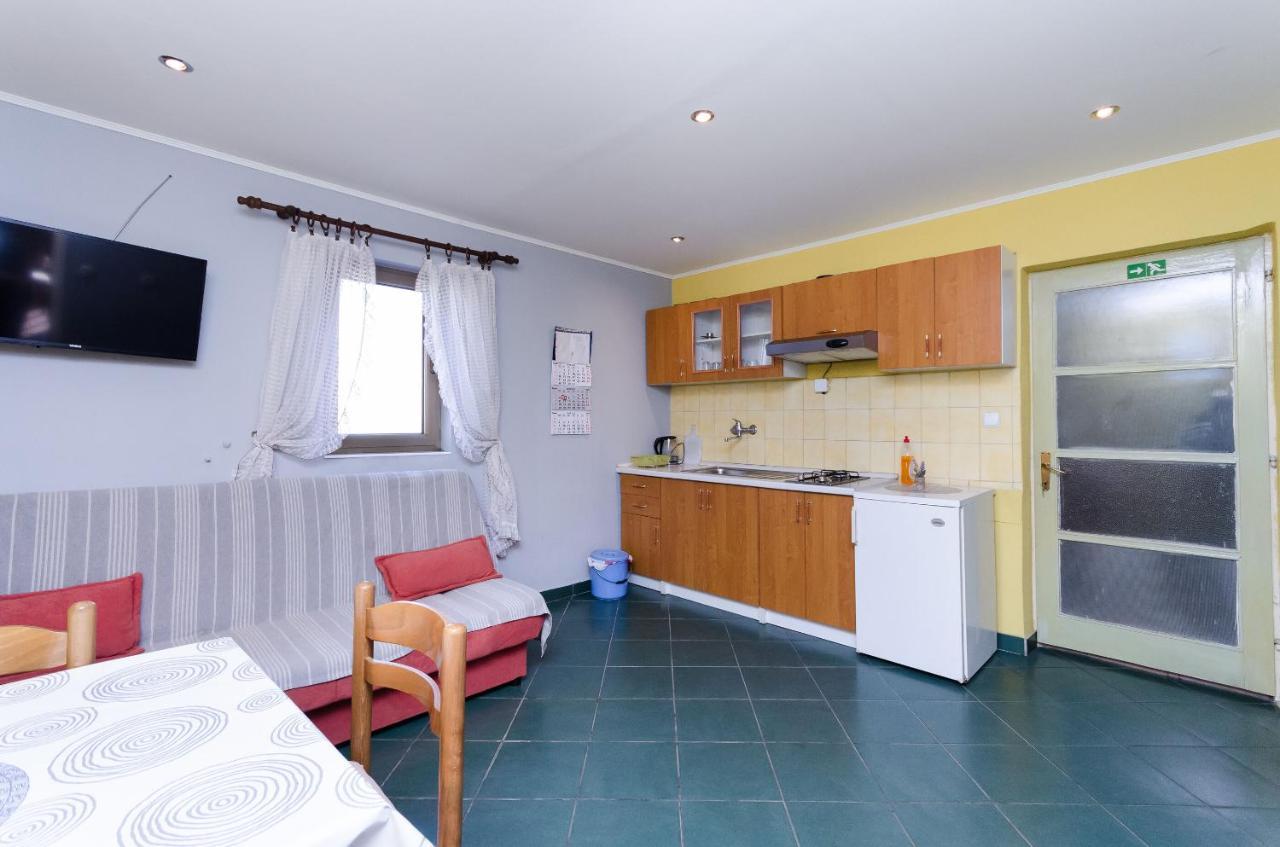 Apartments Zeljka Mundanije 外观 照片