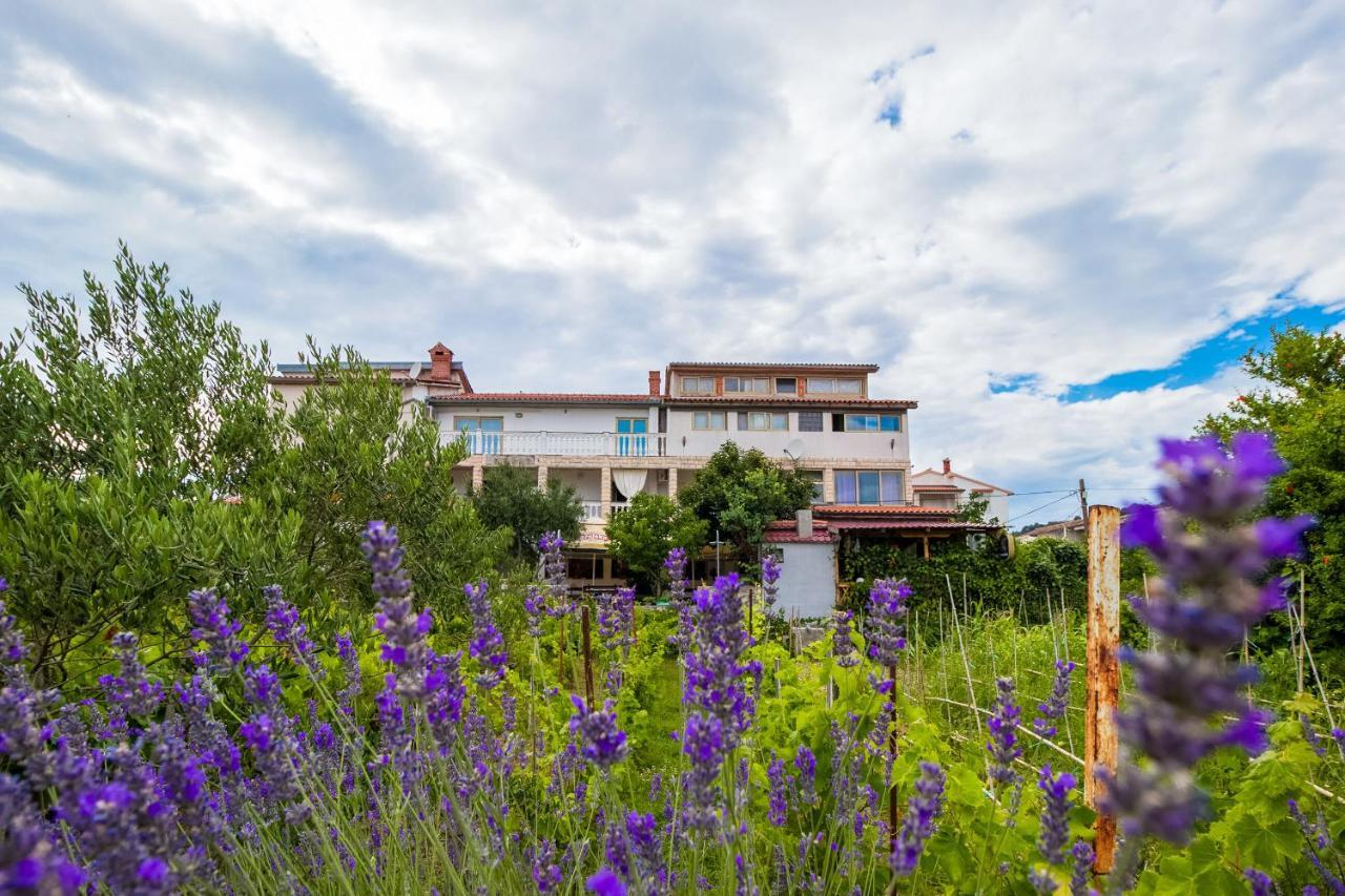 Apartments Zeljka Mundanije 外观 照片