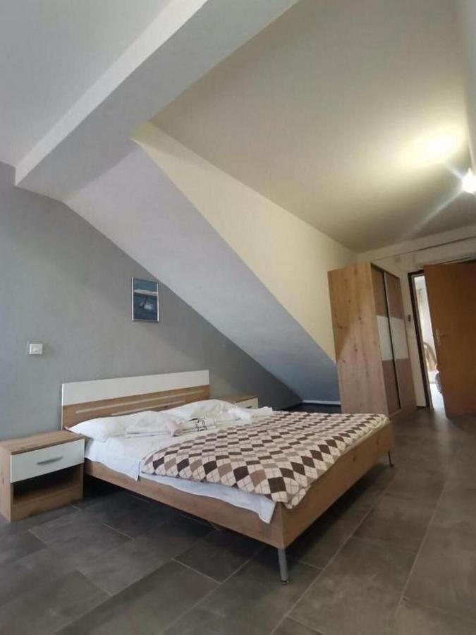 Apartments Zeljka Mundanije 外观 照片